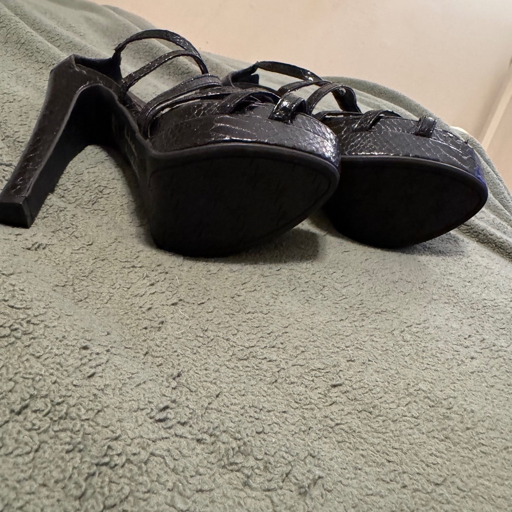 Gorgeous Pair Of Black Python Platform Sandals.. … - image 2